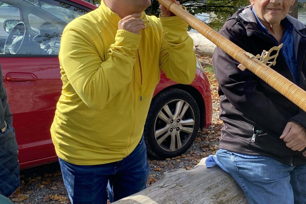 Alphorn blasen insieme Bildungsklub