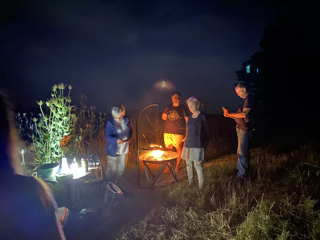 Nacht- und Vollmondwanderung mit Lagerfeuer Nacht- und Vollmondwanderung mit Lagerfeuer