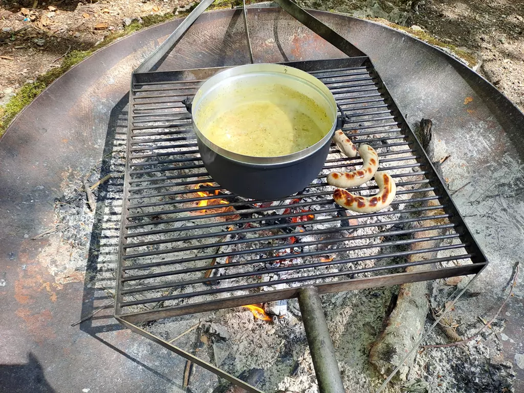 Gerstensuppe auf dem Feuer Gerstensuppe auf dem Feuer