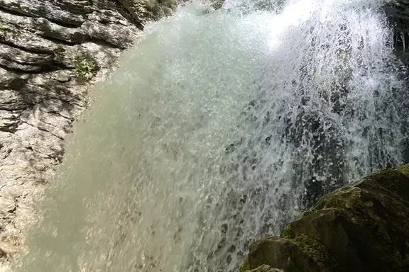 Wasserfall für das Heilritual