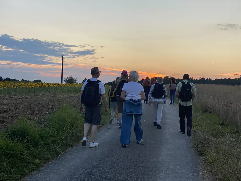Sommer vollmond wanderung mit start in den Sonnenuntergang