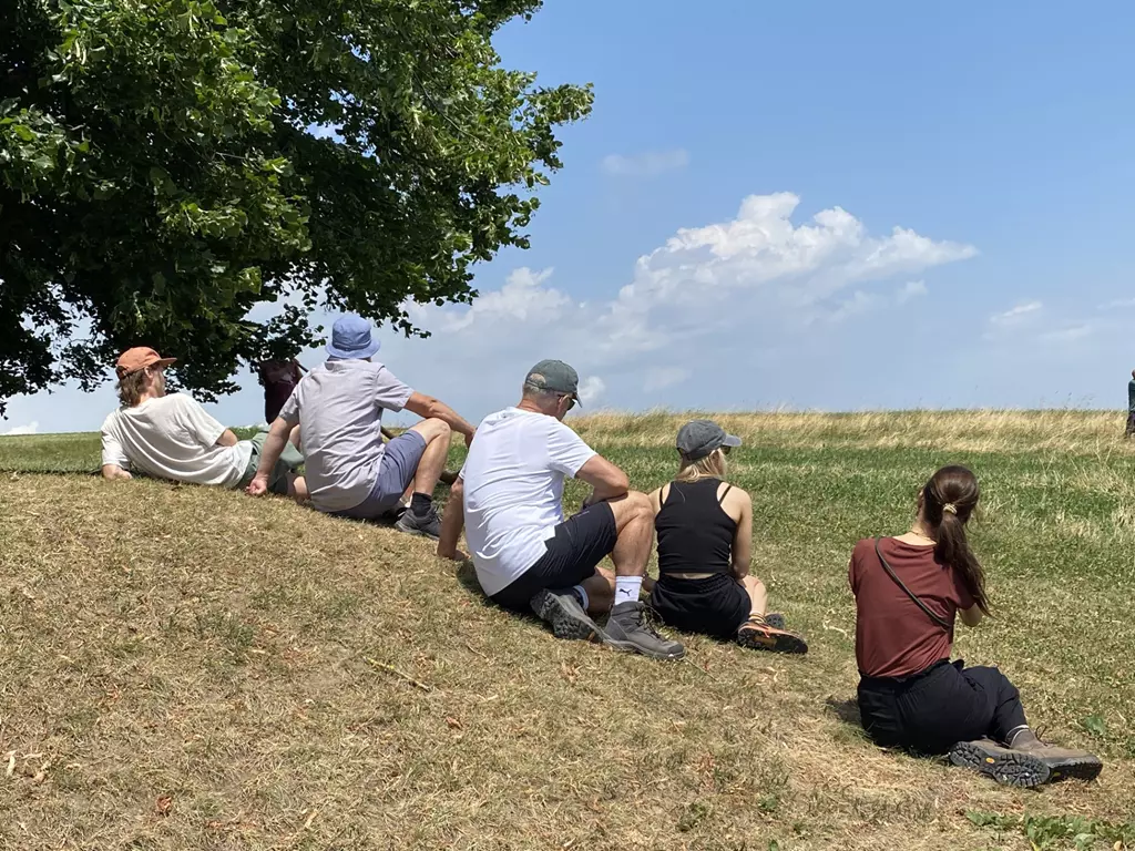 unter der Linde mit Alphorn unter der Linde mit Alphorn